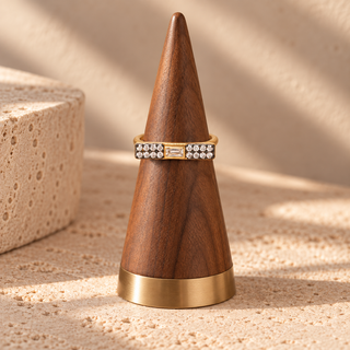 Vita Shiny Gold Bar Baguette Ring