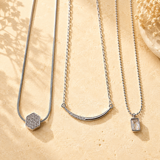 Silver Glow Layered Necklace Set – image 2