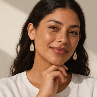 Rococo statement earrings - model 1